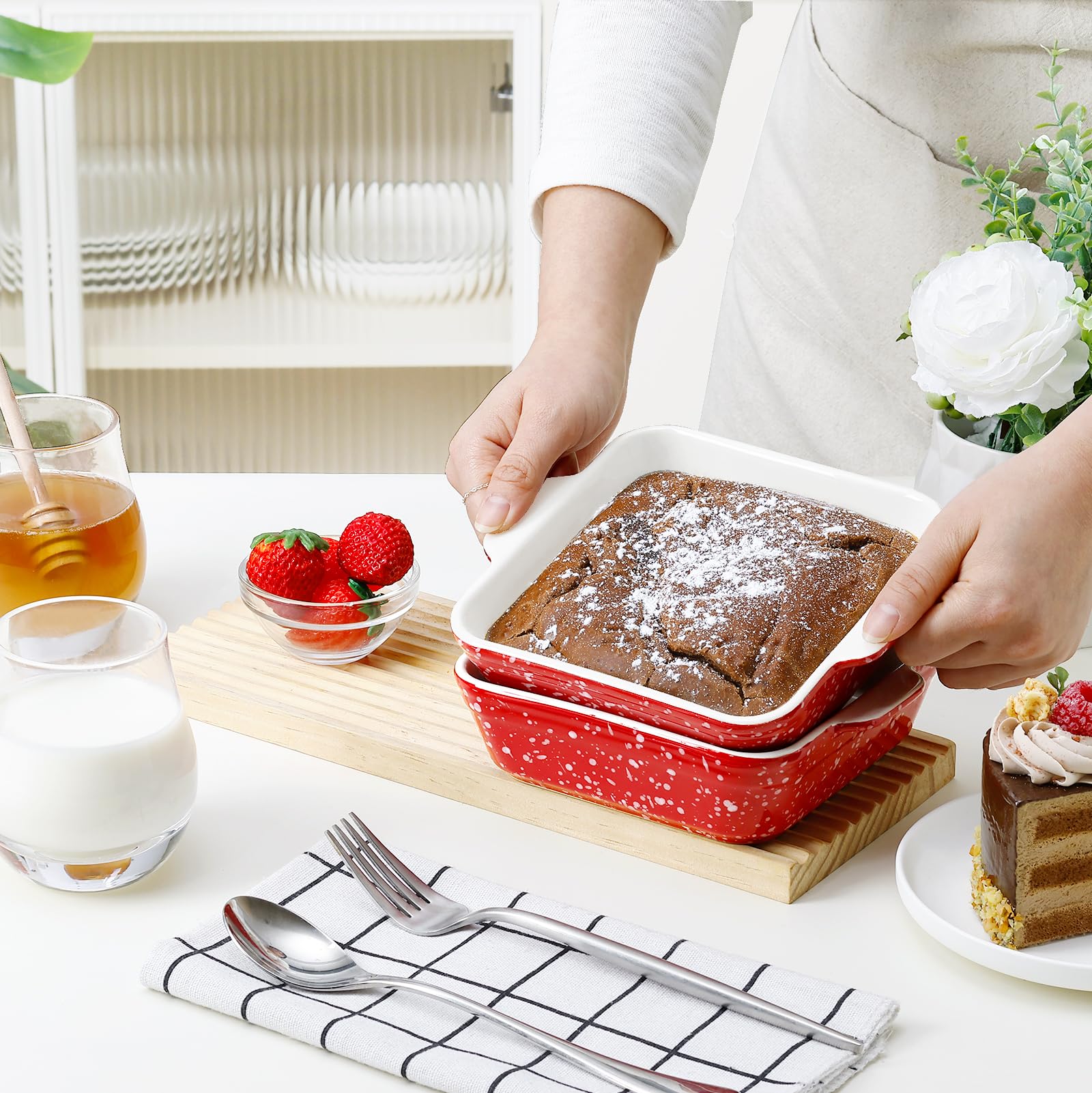 NUTRIUPS stackable 1-cup dish saves cabinet space and keeps portions organized.