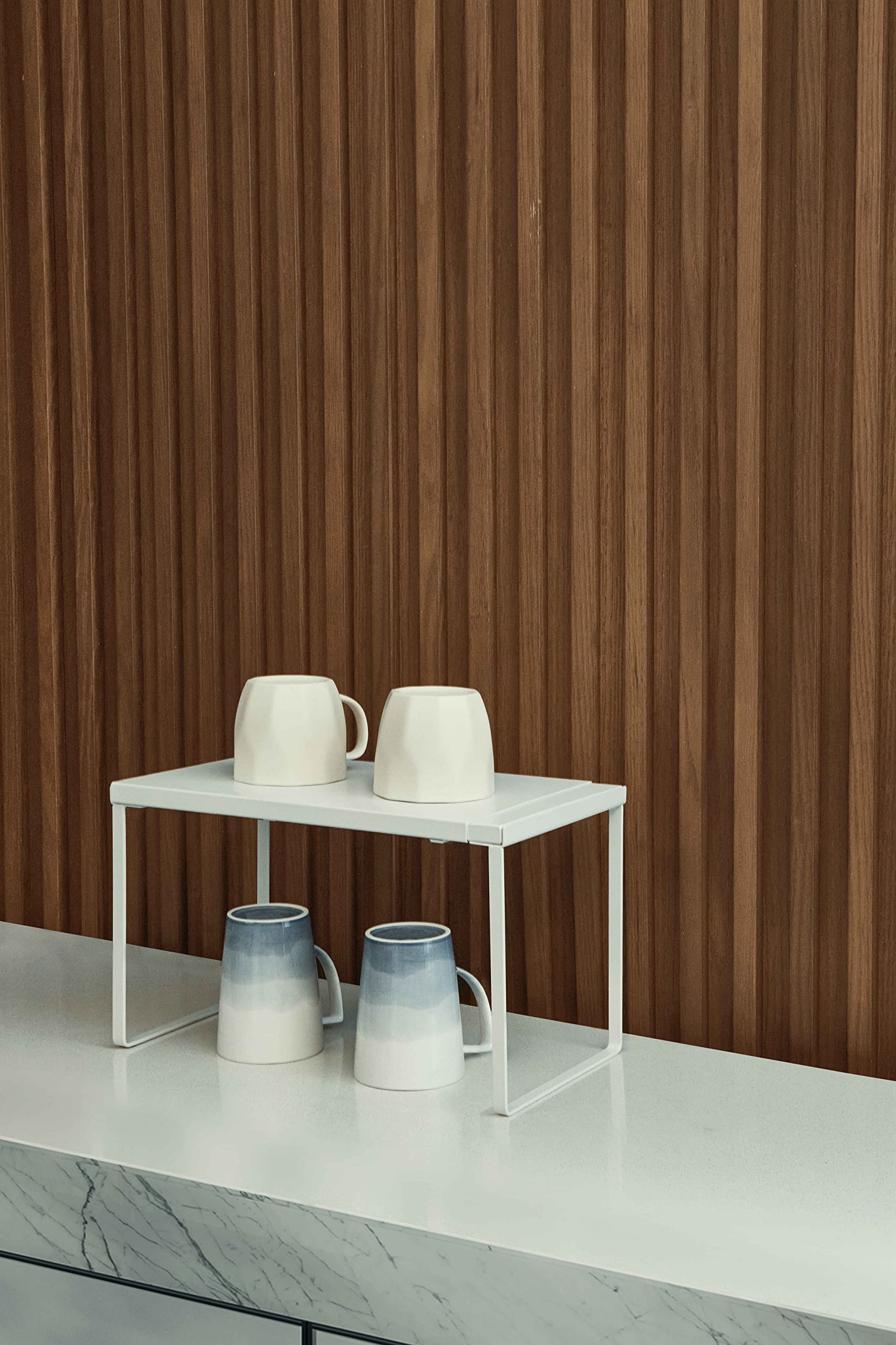 Nxconsu cabinet shelf with middle load-bearing rod for balance.