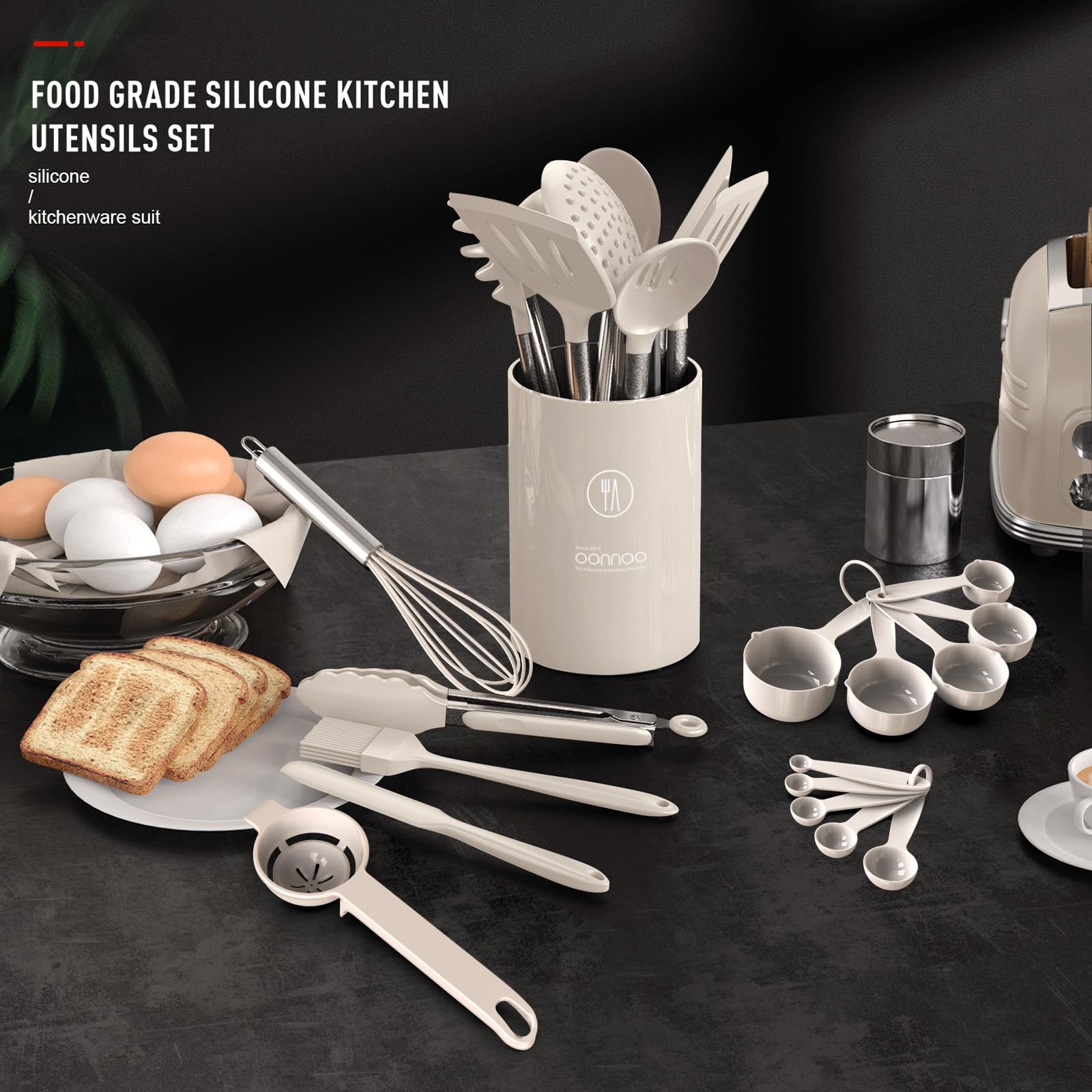 Oannao silicone tongs designed for a secure, heat-resistant grip.
