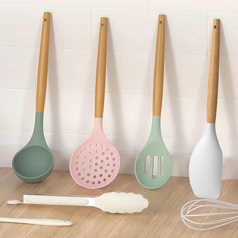 Oannao silicone utensils set holder keeps utensils organized on the counter