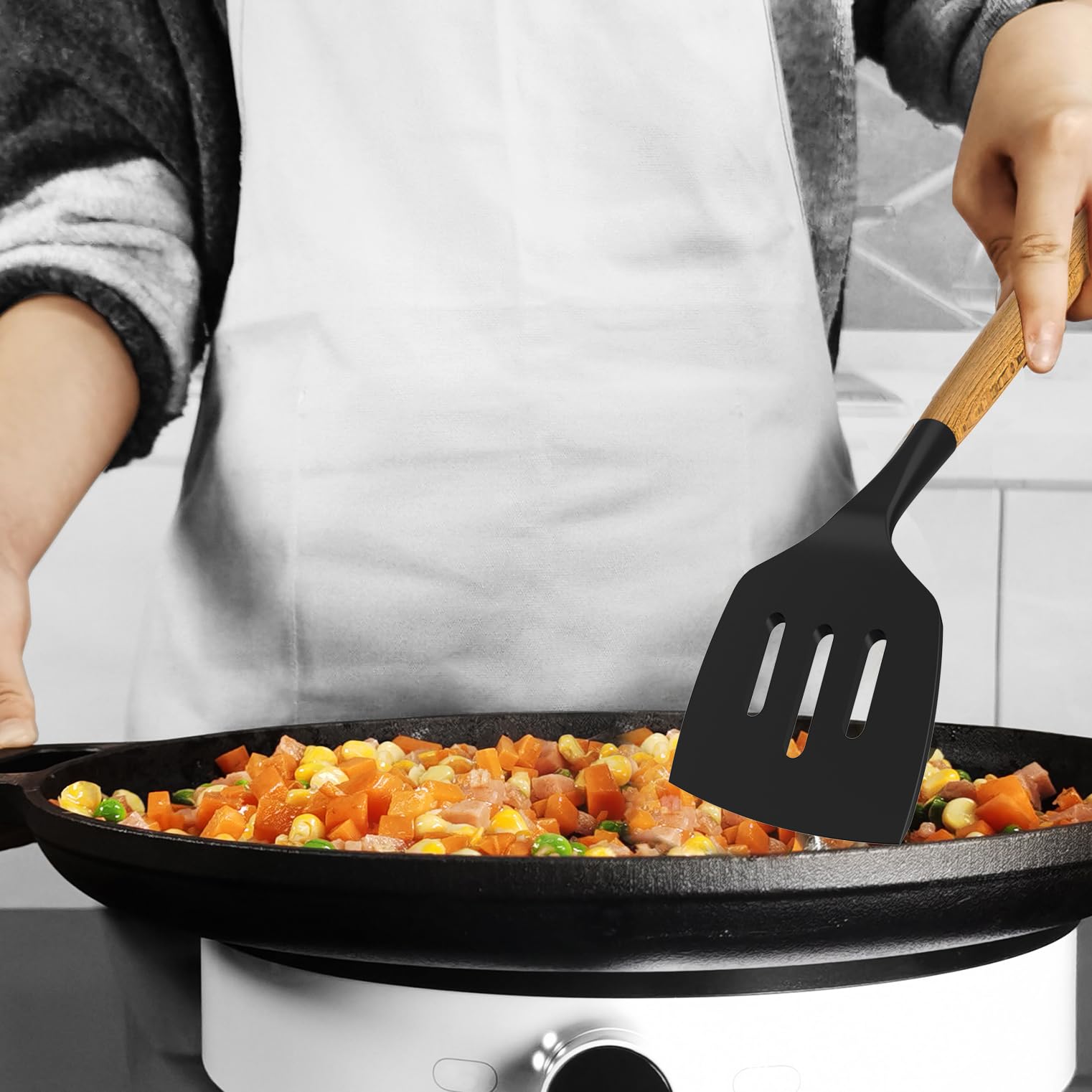 oannao hanging-hole handles keep utensils organized on the rack