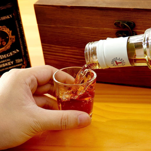 OBTANIM set supports daily bar service, restaurants, and home entertaining.