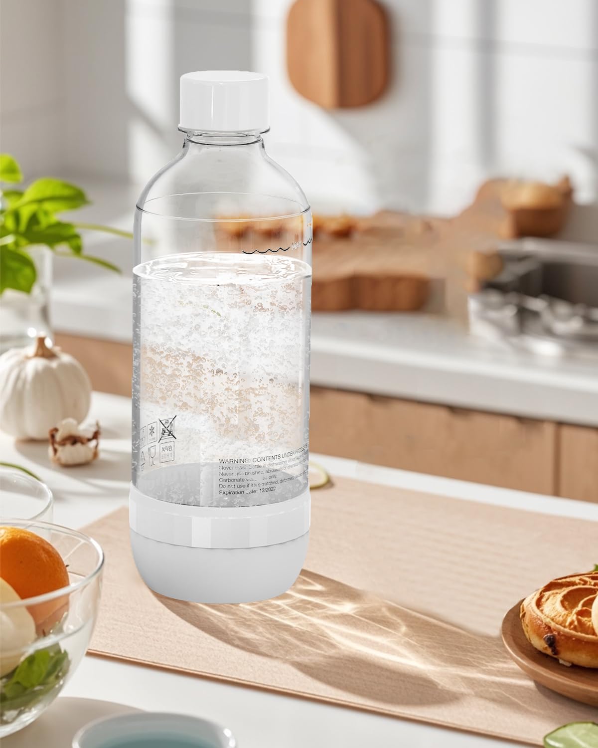 OiDiPi 1L bottle in gym setting, ideal for workout hydration.