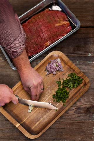 Oklahoma Joe's silver-black finish adds chef-worthy style.