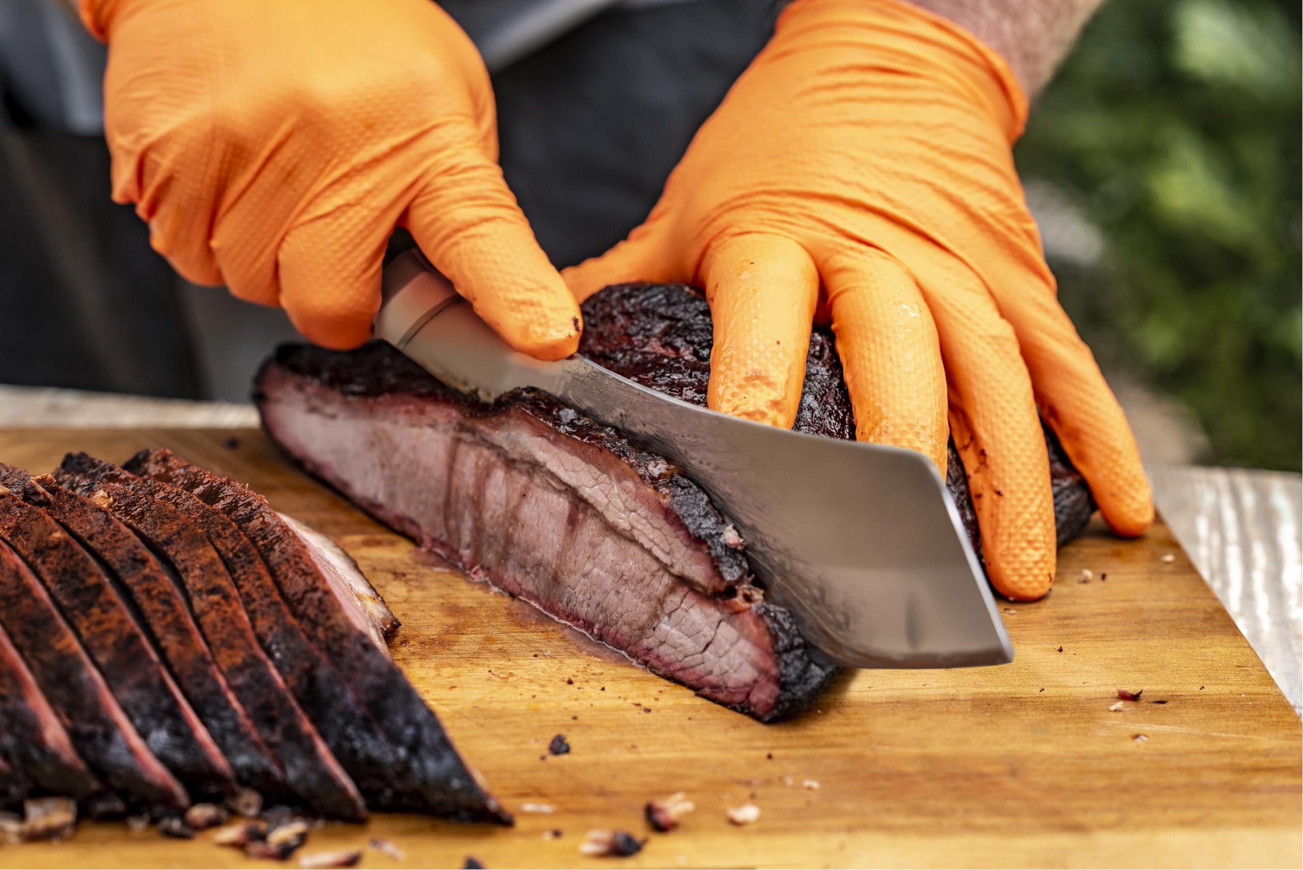 Oklahoma Joe's 7.5-inch blade offers precise, versatile kitchen work.