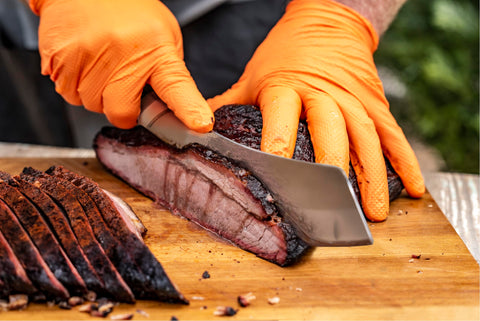 Oklahoma Joe's 7.5-inch blade offers precise, versatile kitchen work.