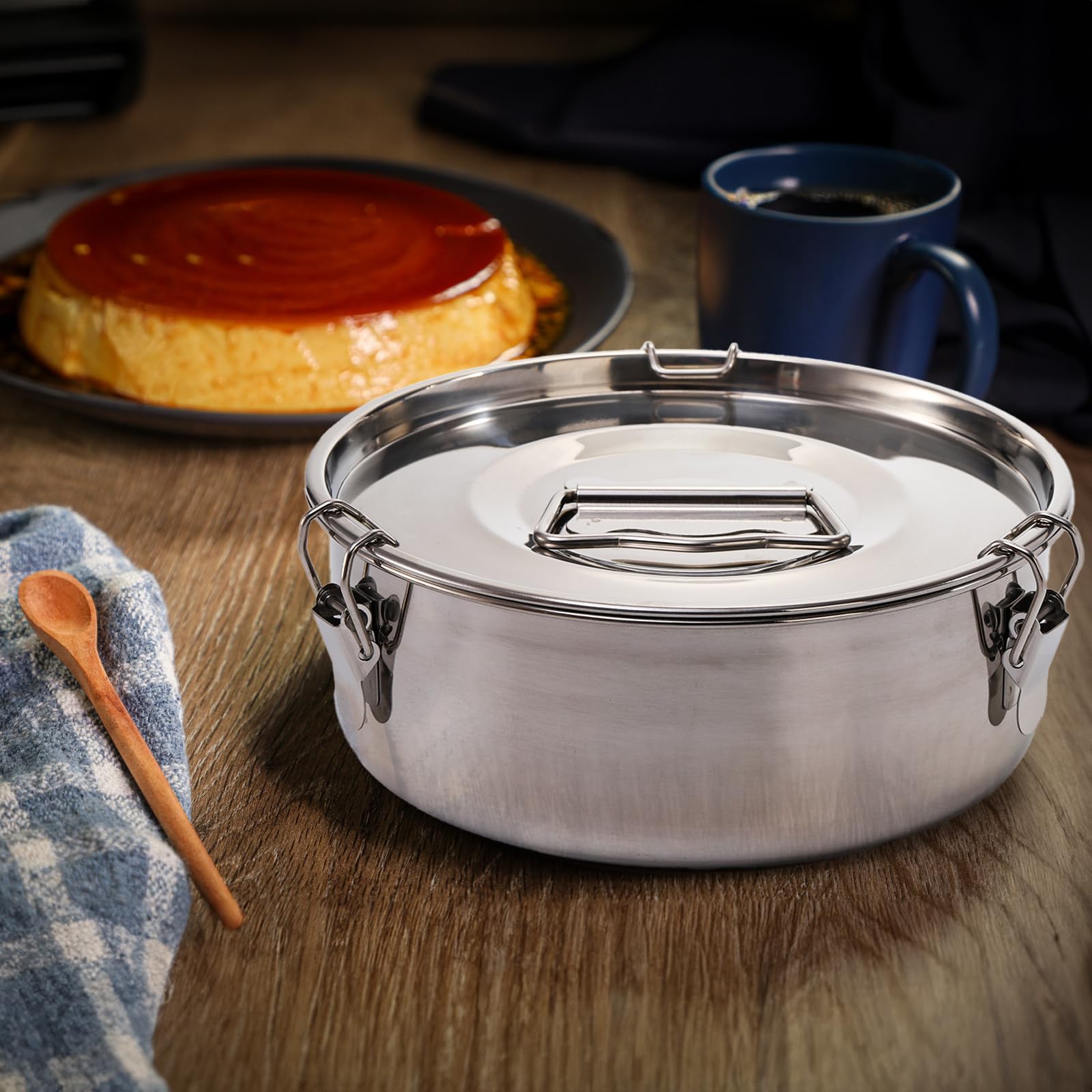 Okllen flan mold suitable for quiches and savory dishes.