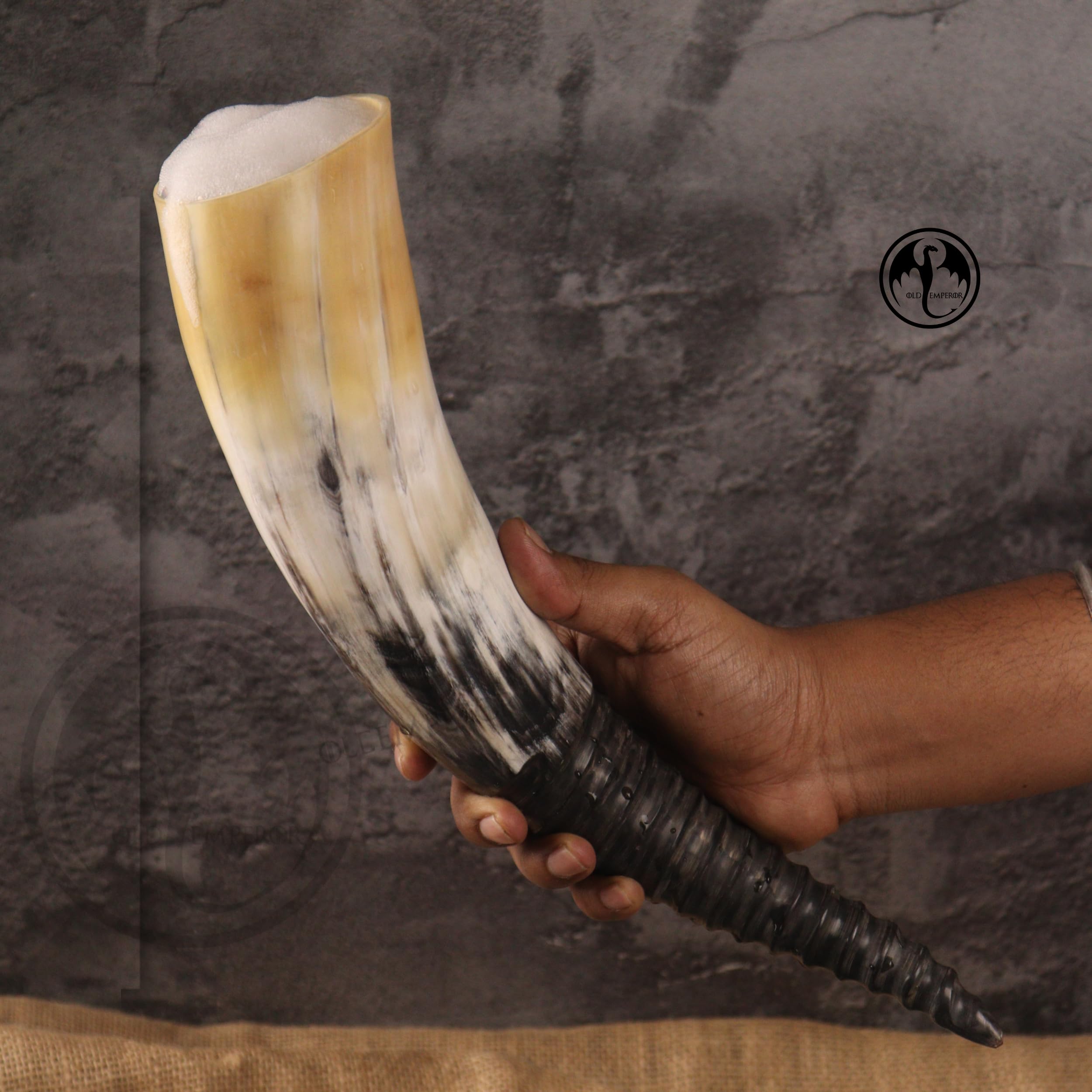 OLDEMPEROR Viking horn on stand for display and serving.