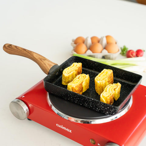 OLEEX silicone spatula ready to flip and serve omelets with ease.