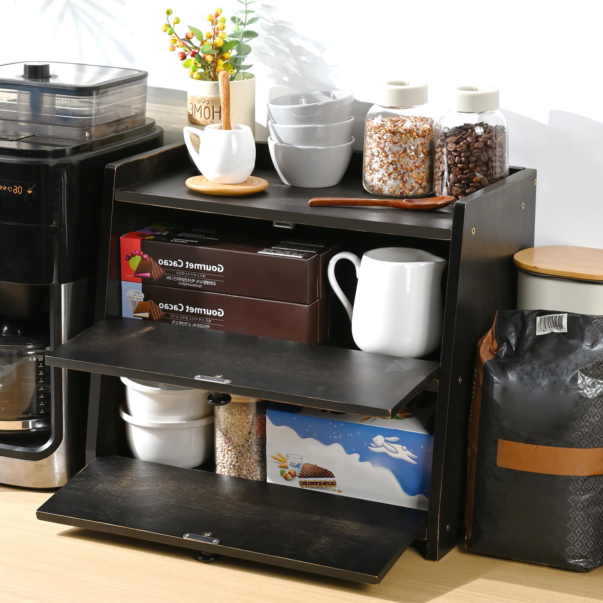 Ollieroo magnetic-latch ensures secure, quiet door closure.