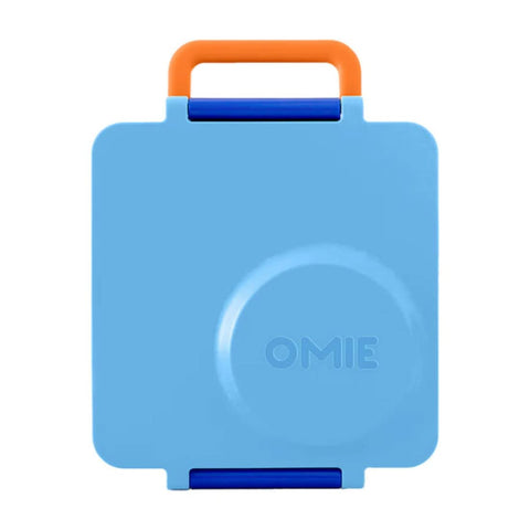OmieBox dual temperature zones allow hot entrees beside cold fruit.