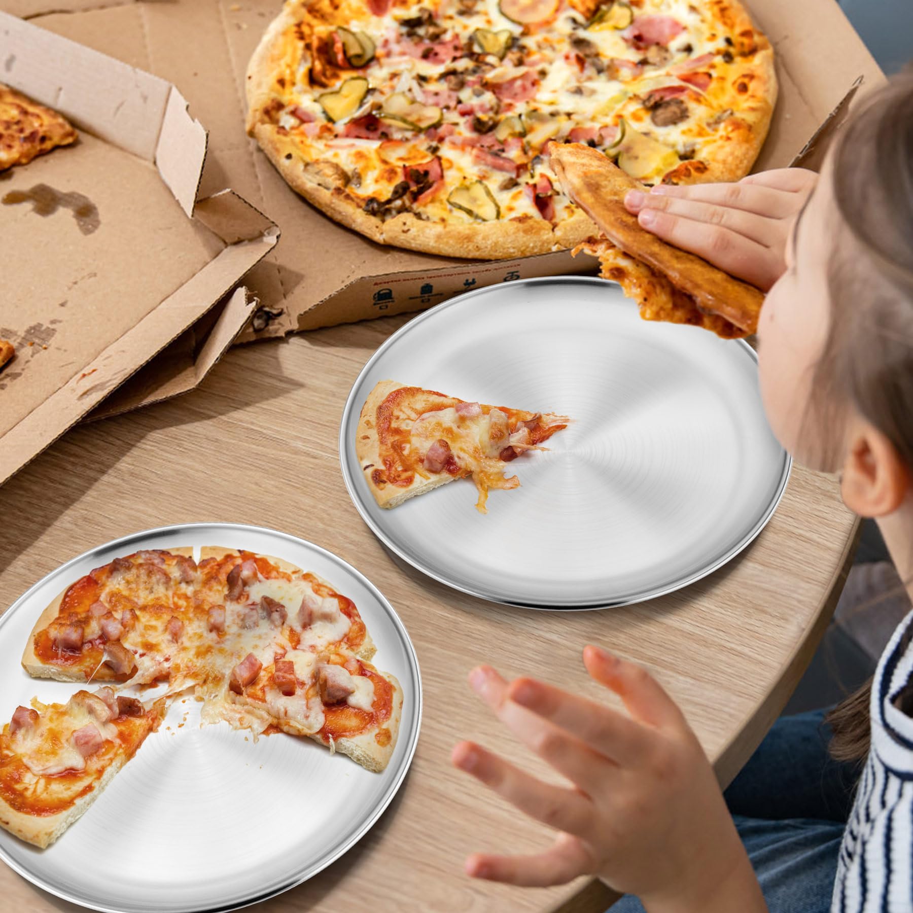 Onader round plates are freezer and oven safe for versatile meal prep.