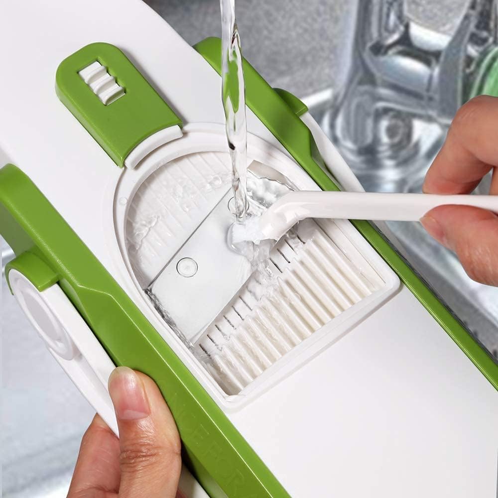 Collapsible design with included brush for easy cleaning