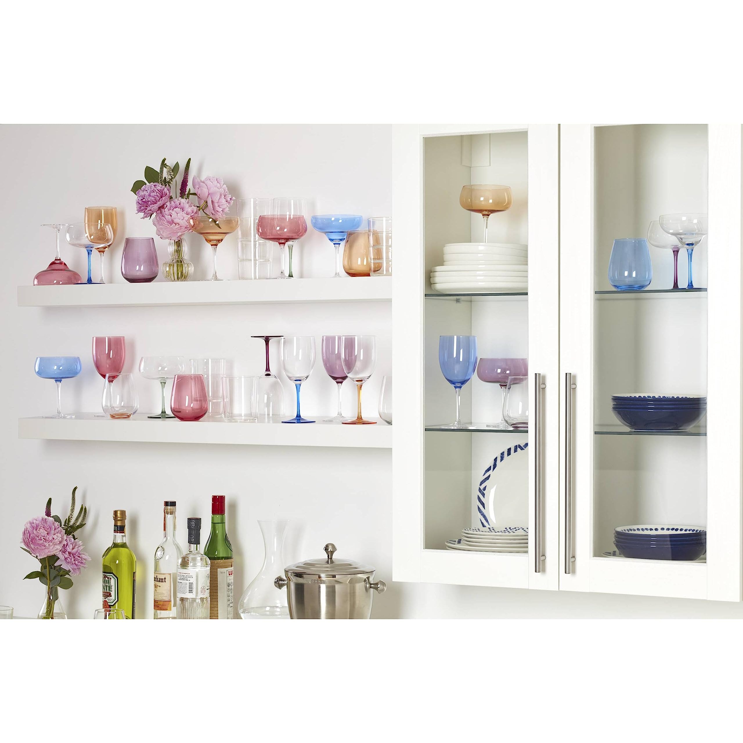 Oneida True Colors imported margarita glassware adds global flair.