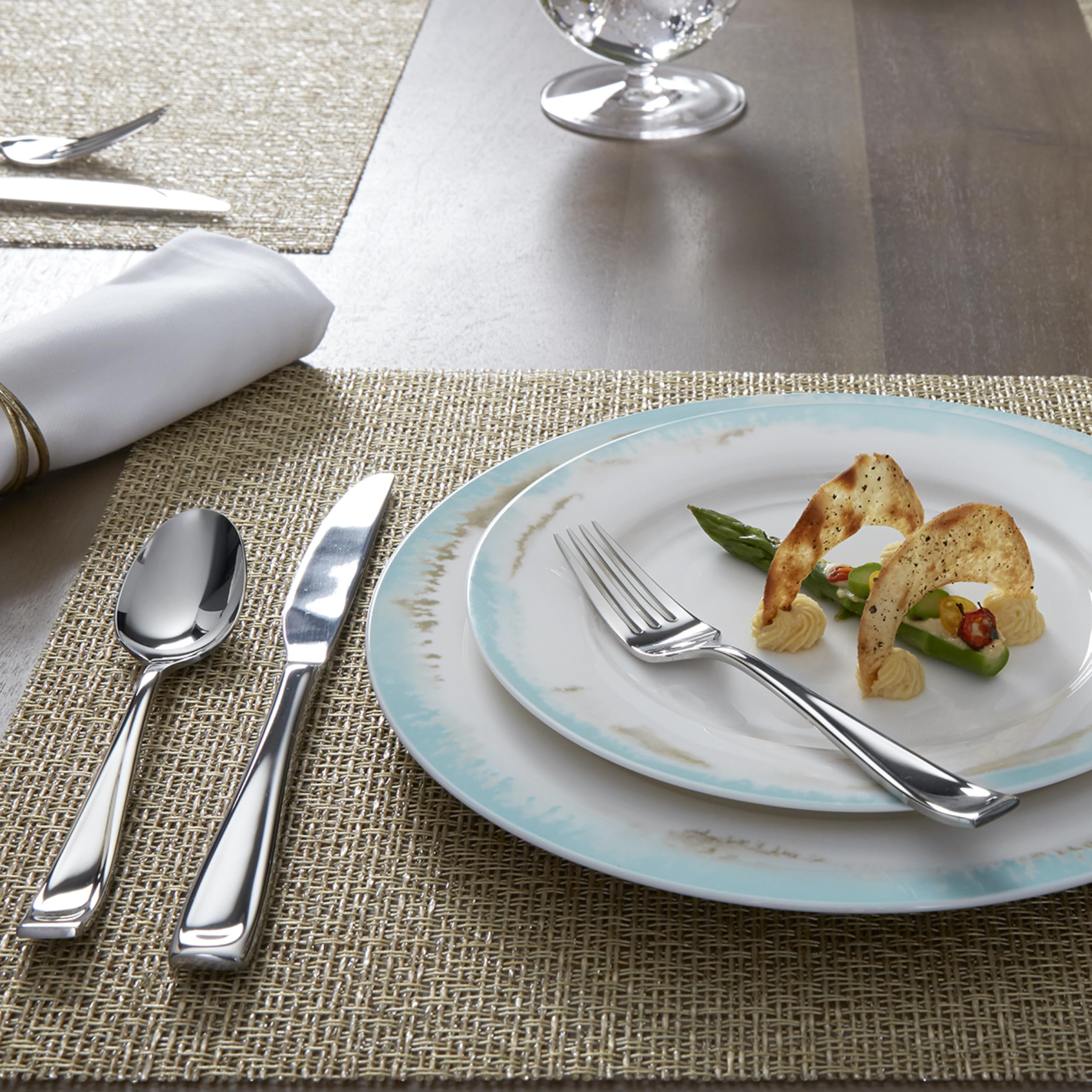 Oneida Moda Teaspoons backed by a limited lifetime warranty