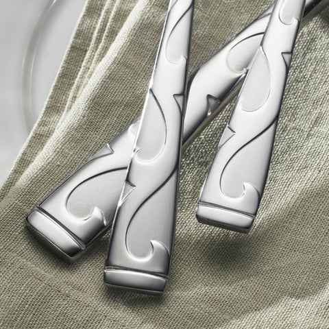 Oneida Tuscany 25-year warranty badge highlighting long-term value