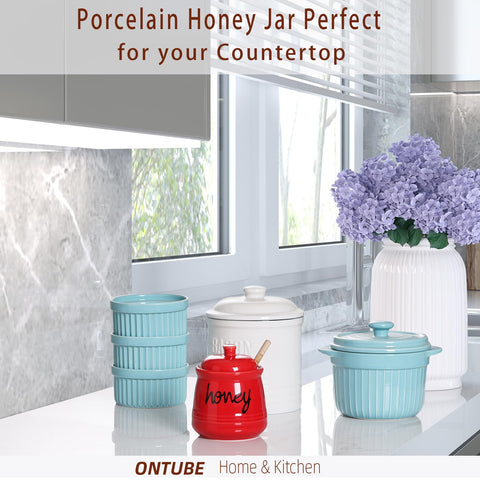 ONTUBE red honey jar with dipper in action for drizzle flavor.