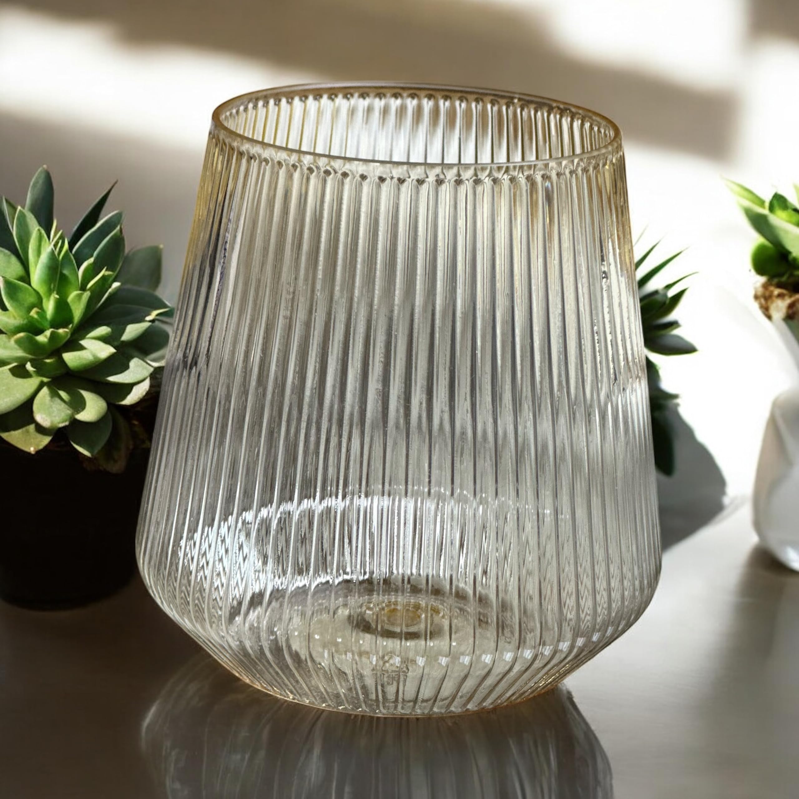 OOJAMI Ripple Origami stemless wine glasses are BPA-free and recyclable.