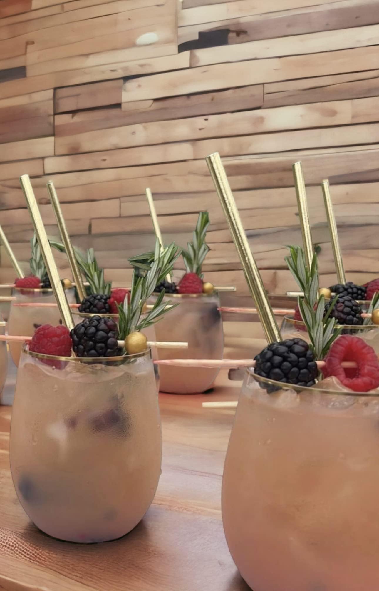 Oojami glasses are perfect for weddings and toasts.