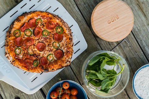 Ooni lightweight aluminium peel for quick, precise pizza handling.