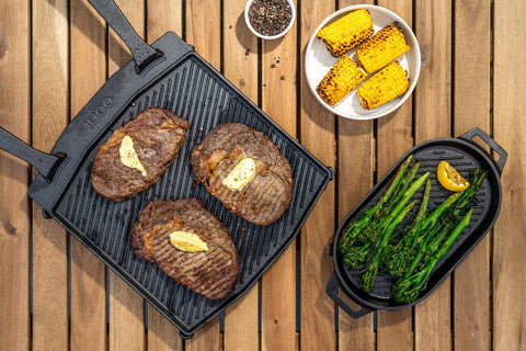 Ooni plate measures 13.6 by 12.5 inches for ample space.