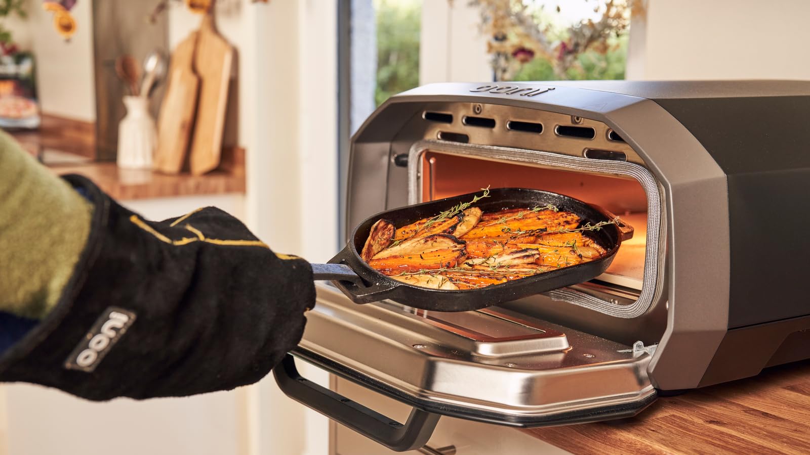 Ooni Cast Iron Sizzler Pan promotes long-lasting seasoning and care.