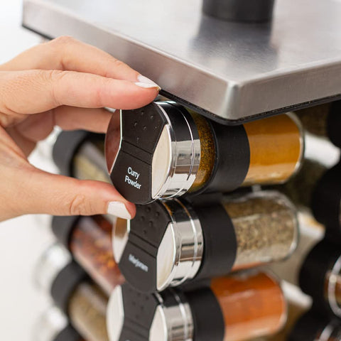 Orii clear lids allow fast identification of spices at a glance.