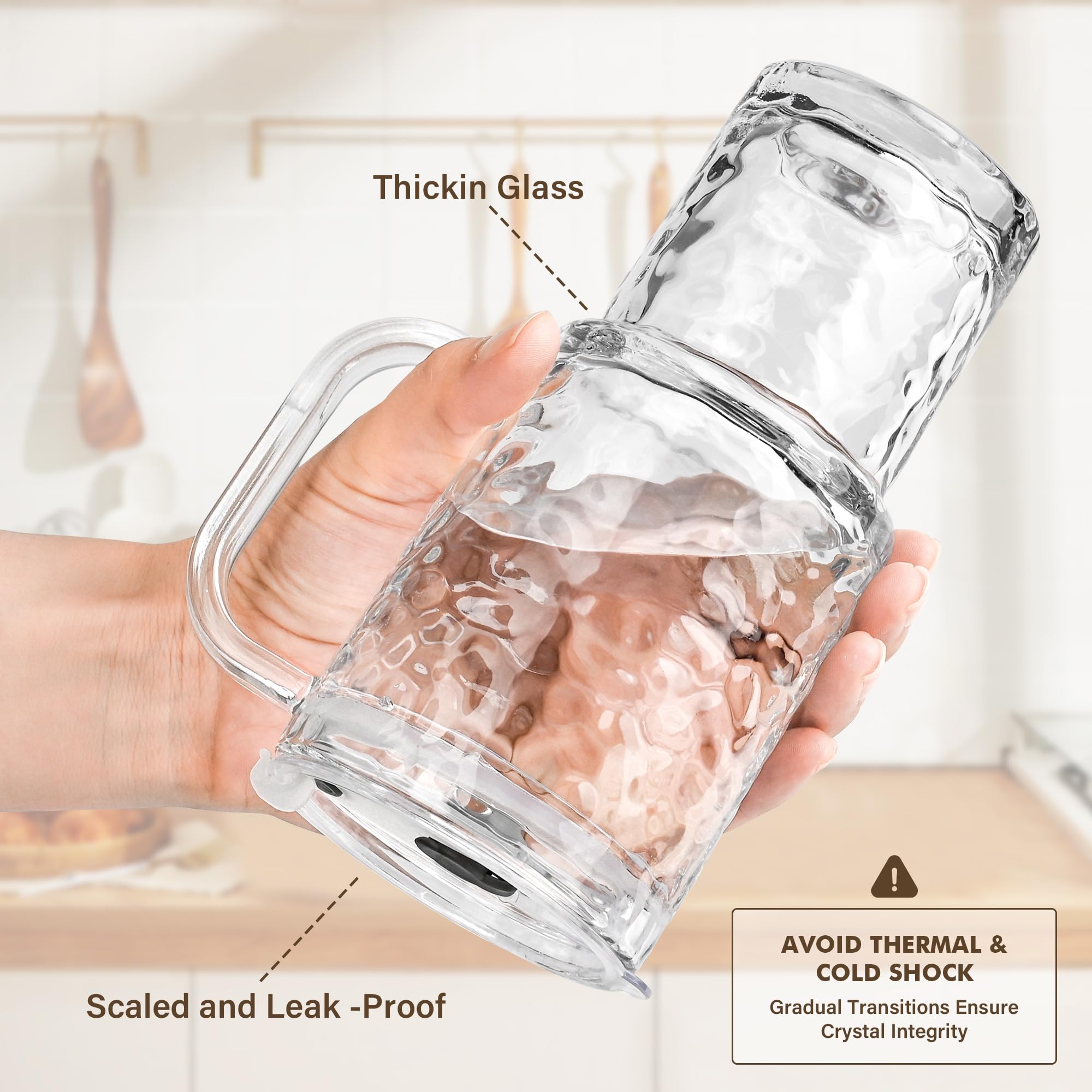 Close-up of the spill-resistant lid with sliding mechanism for travel