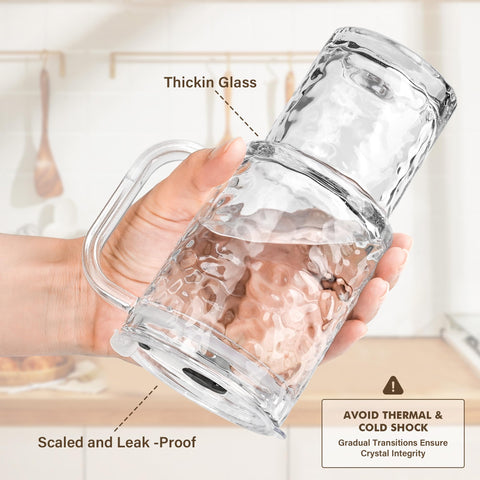 Close-up of the spill-resistant lid with sliding mechanism for travel