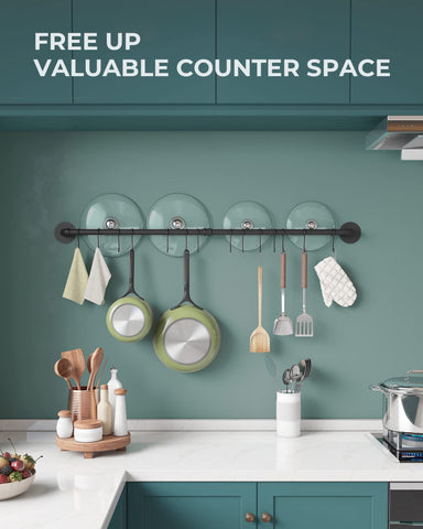 OROPY 14 S hooks keep pots, pans, and utensils neatly hung.