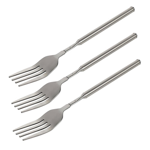 ORULA extendable fork fully extended for long-reach serving.