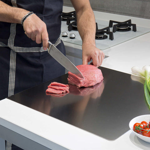 OTAVILEM wide cutting area supports multi-item prep sessions.