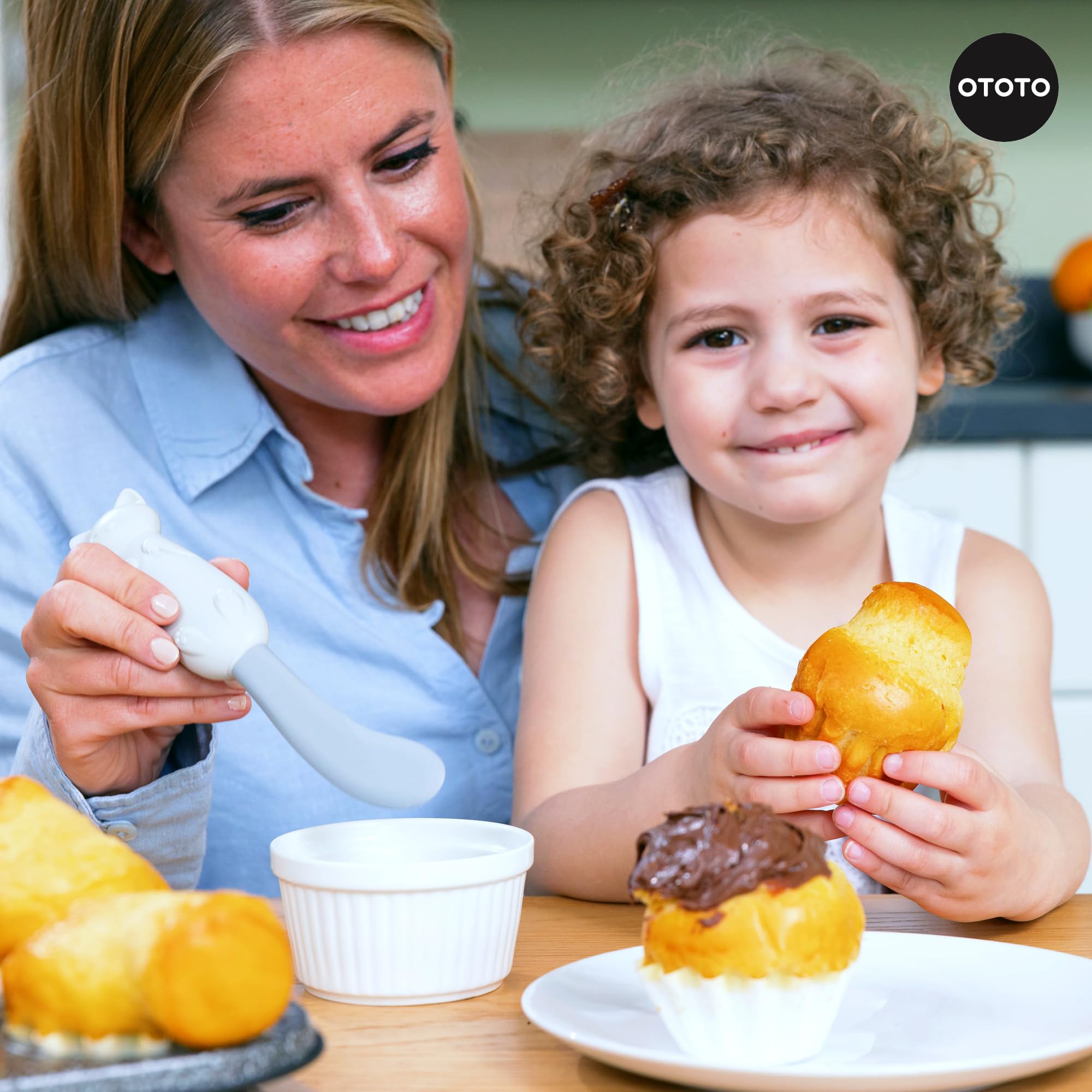 OTOTO Mary Cat is dishwasher-safe for quick cleanup after meals