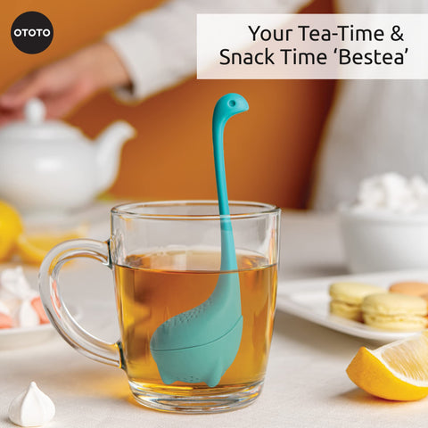 OTOTO Nessie infuser in action ideal for herbal blends