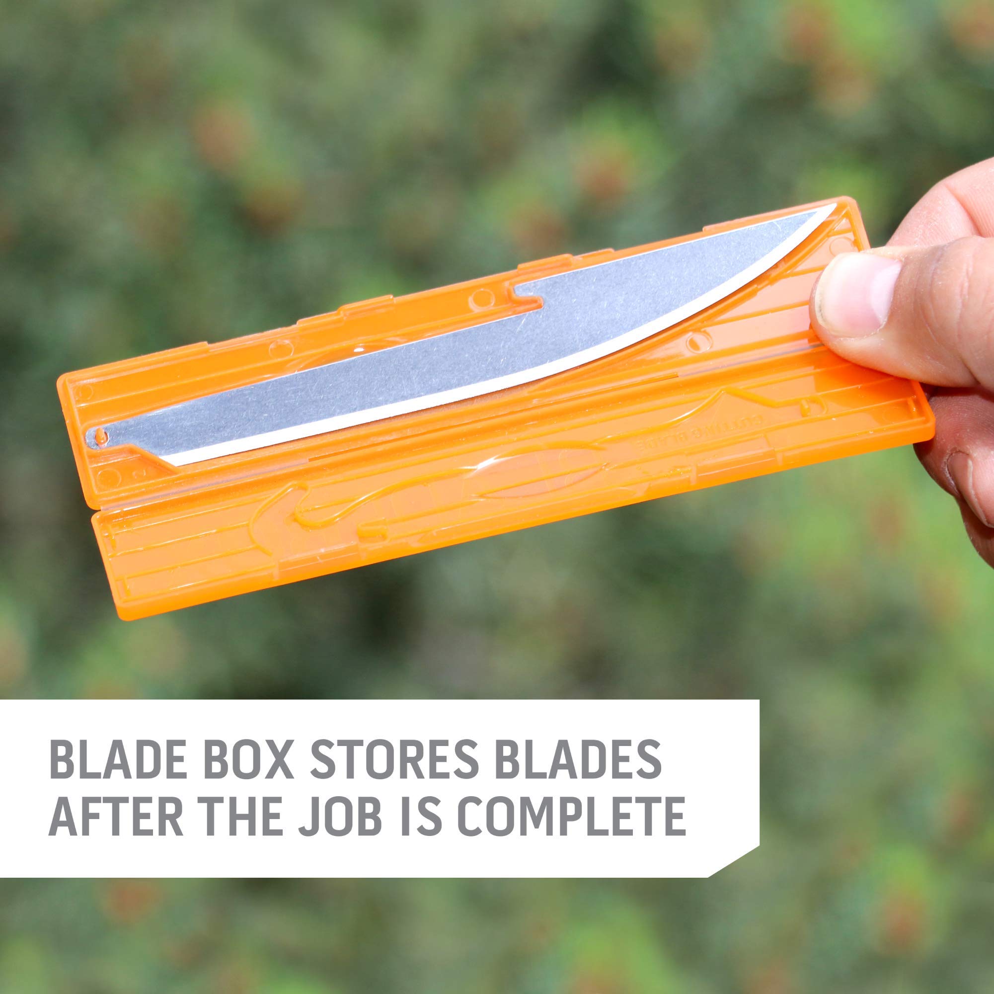 Outdoor Edge packaging and branding shows ready-to-use blade set