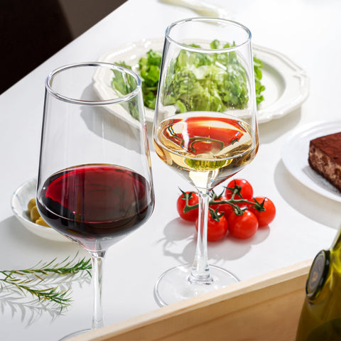OUWO long stem design enhances grip and elegance during red or white wine service