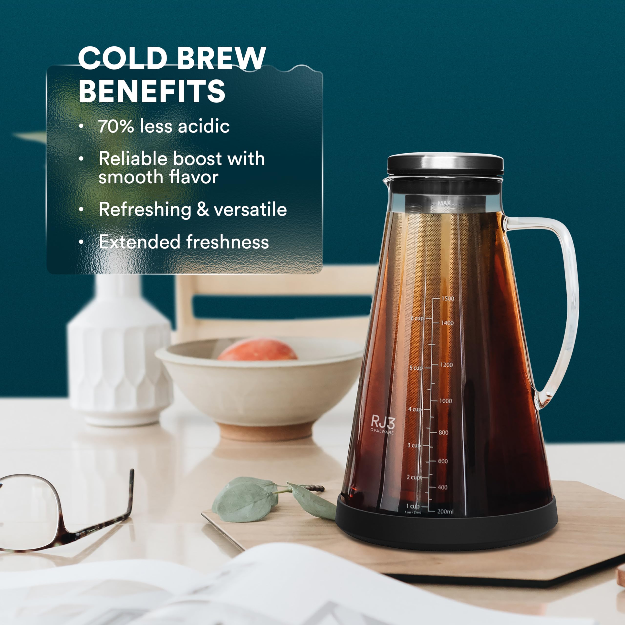 Ovalware removable stainless steel filter for clean, concentrated brew.