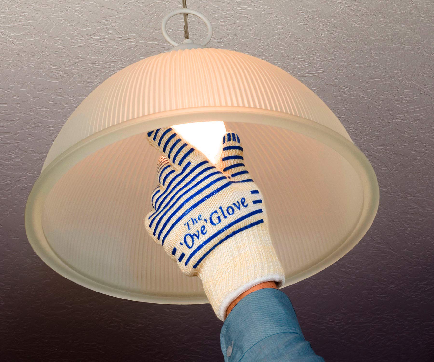 Ove Glove ideal for kitchen and BBQ, plus various DIY tasks.