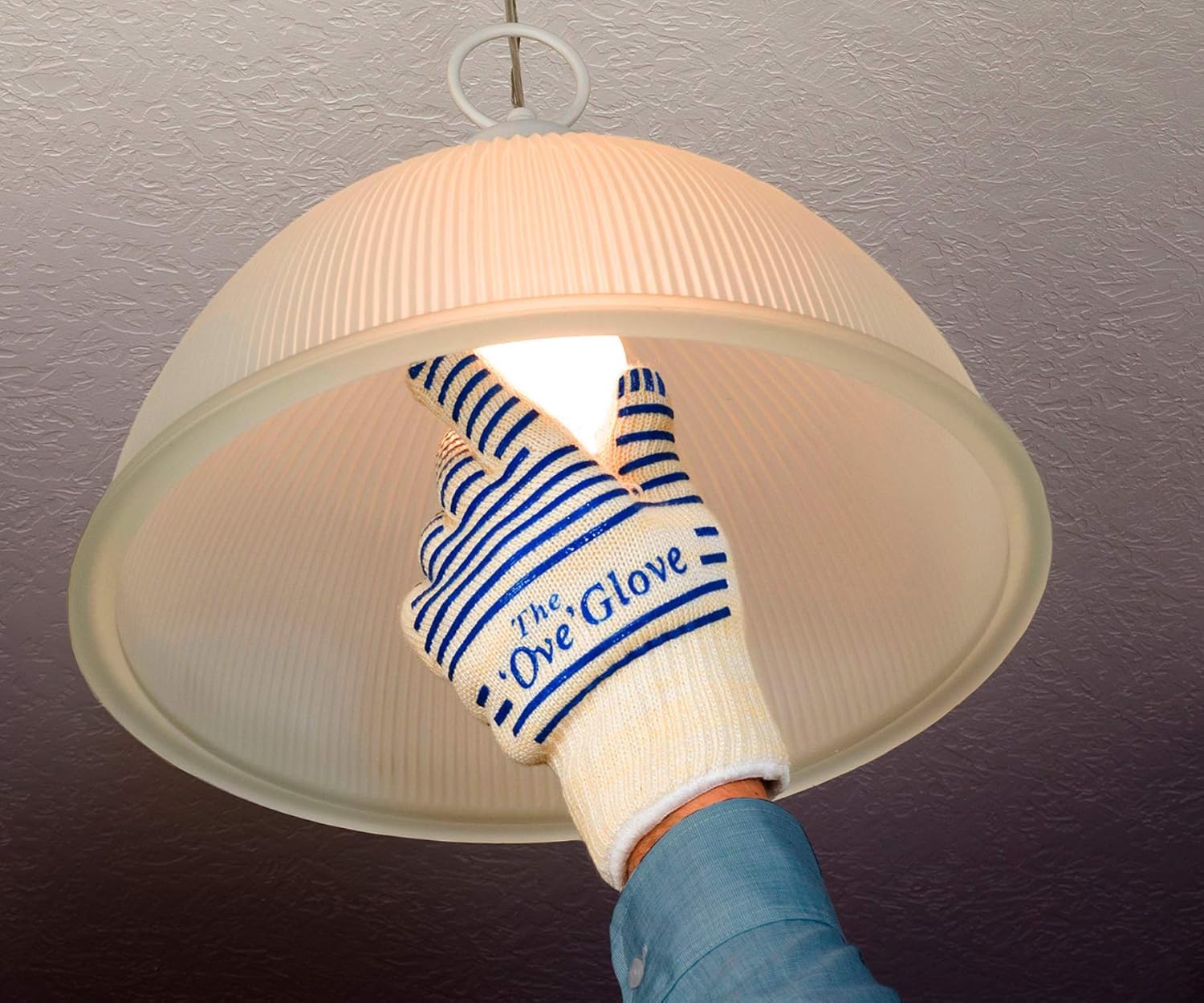 Ove Glove machine-washable for easy cleaning.