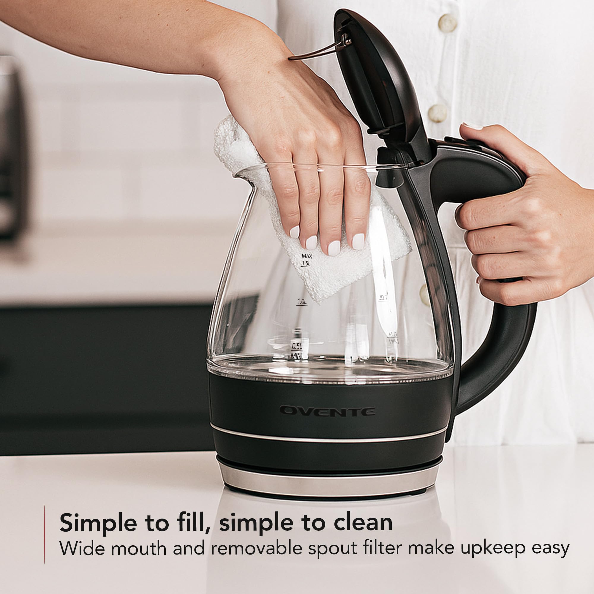 OVENTE KG83 360° base with cord storage for tidy placement
