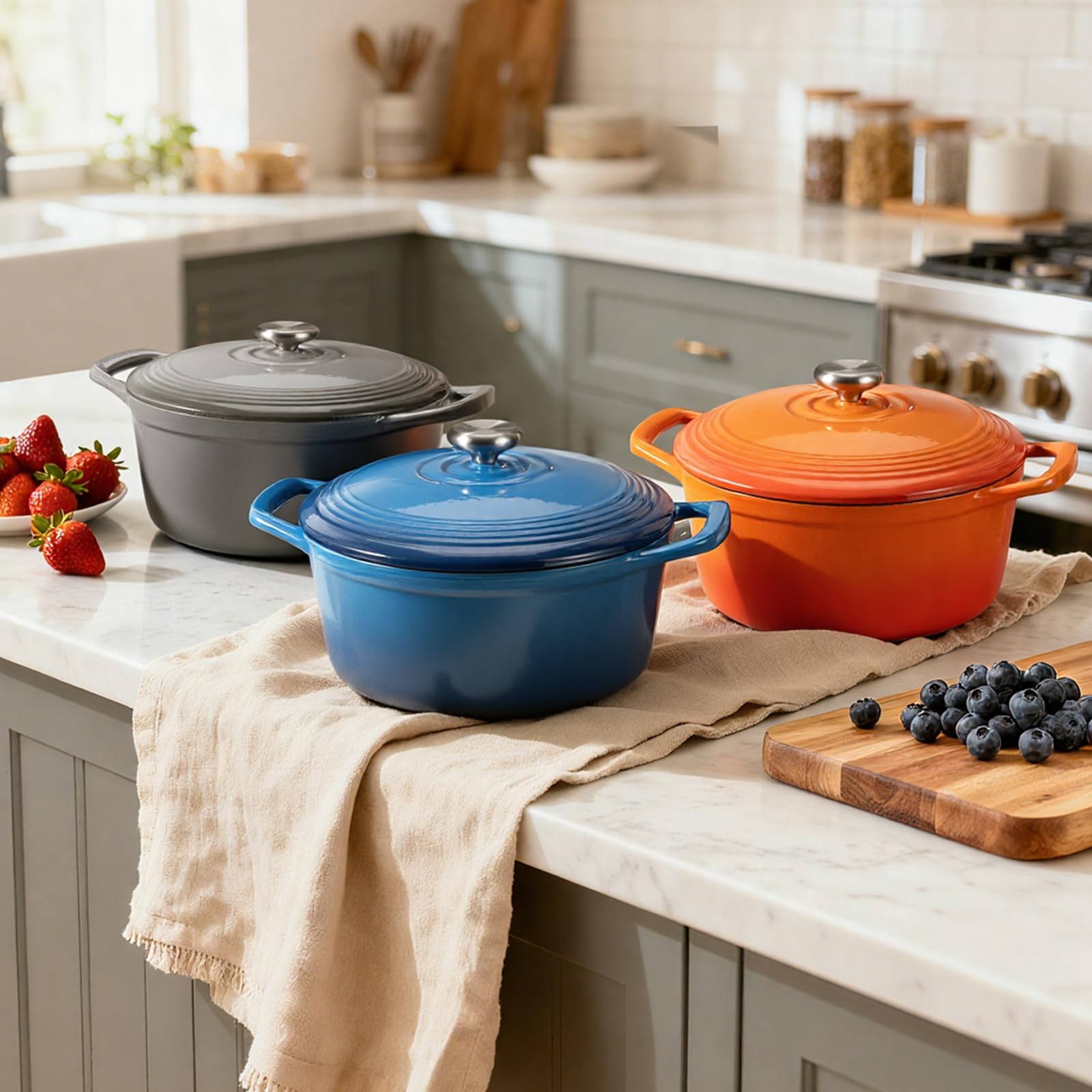 Overmont gift set includes recipe book and cotton heat-resistant caps