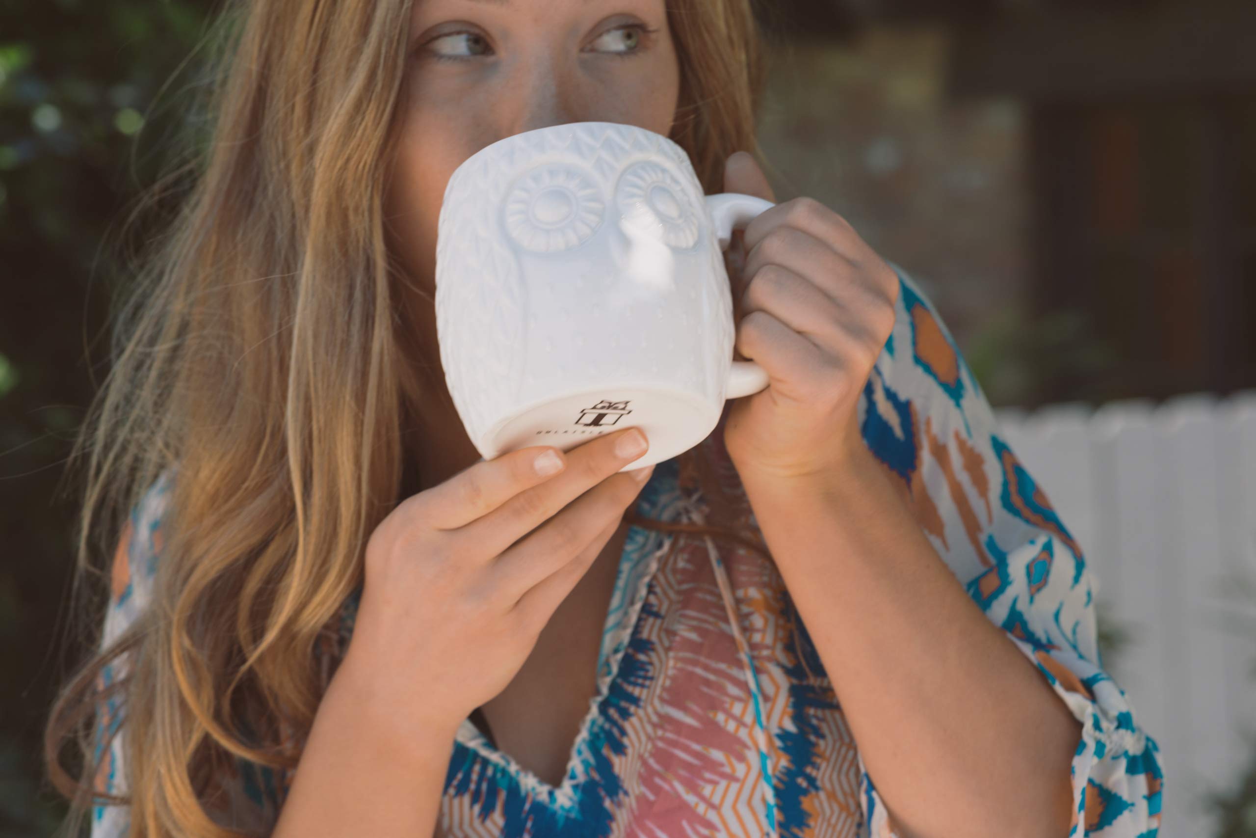 Owl Aisle mug close-up of the large comfortable handle for easy sipping