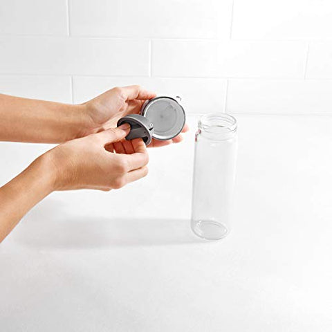 Dishwasher-friendly construction reduces post-cook cleanup.