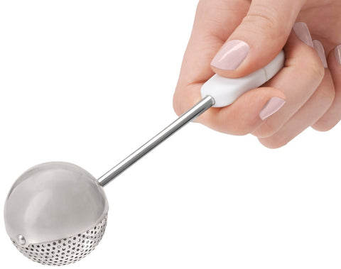 OXO Good Grips Baker’s Dusting Wand evenly dusts sugar onto pan