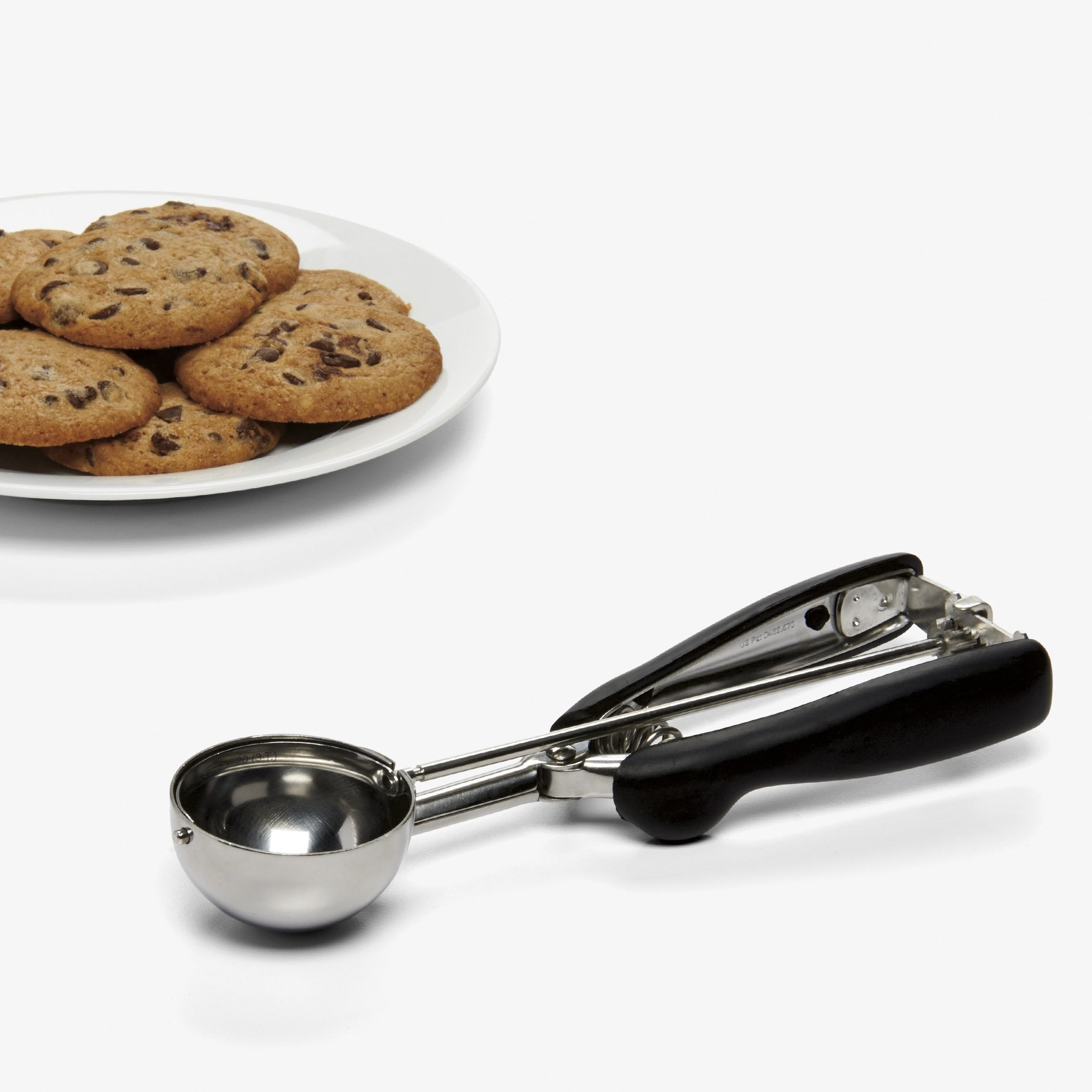 OXO Good Grips cookie scoop large multicolor easy-transfer from scoop to sheet