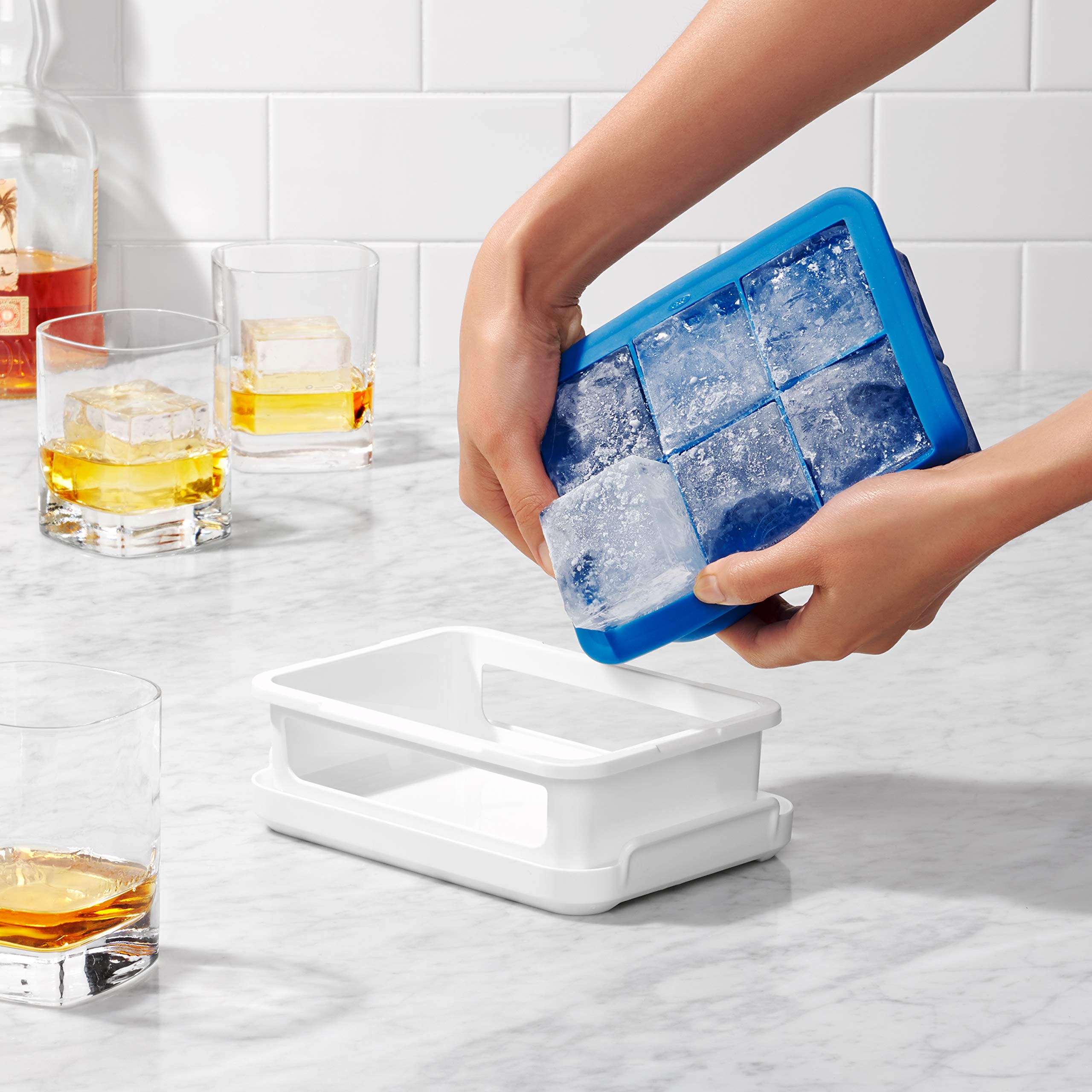 OXO Good Grips covered tray base supports filling and transport
