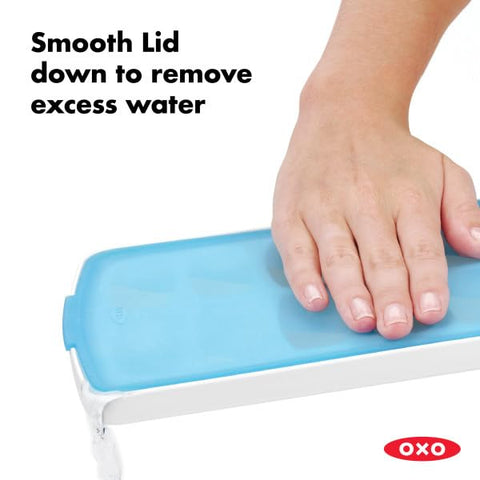 OXO Good Grips ergonomic handle helps a firm fill and carry