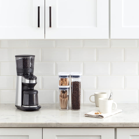 OXO Good Grips POP curved dispensing corners promote tidy pouring.