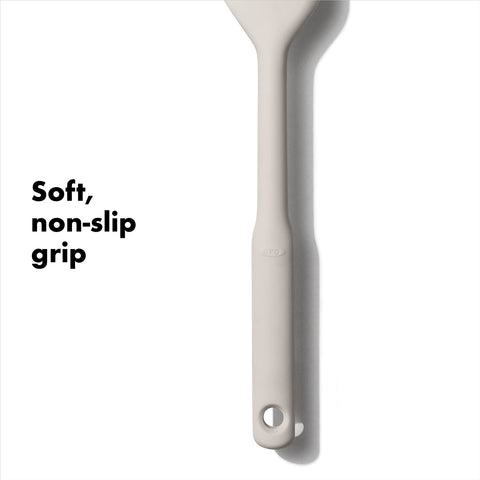 OXO BPA-free spatula supports safe daily use.
