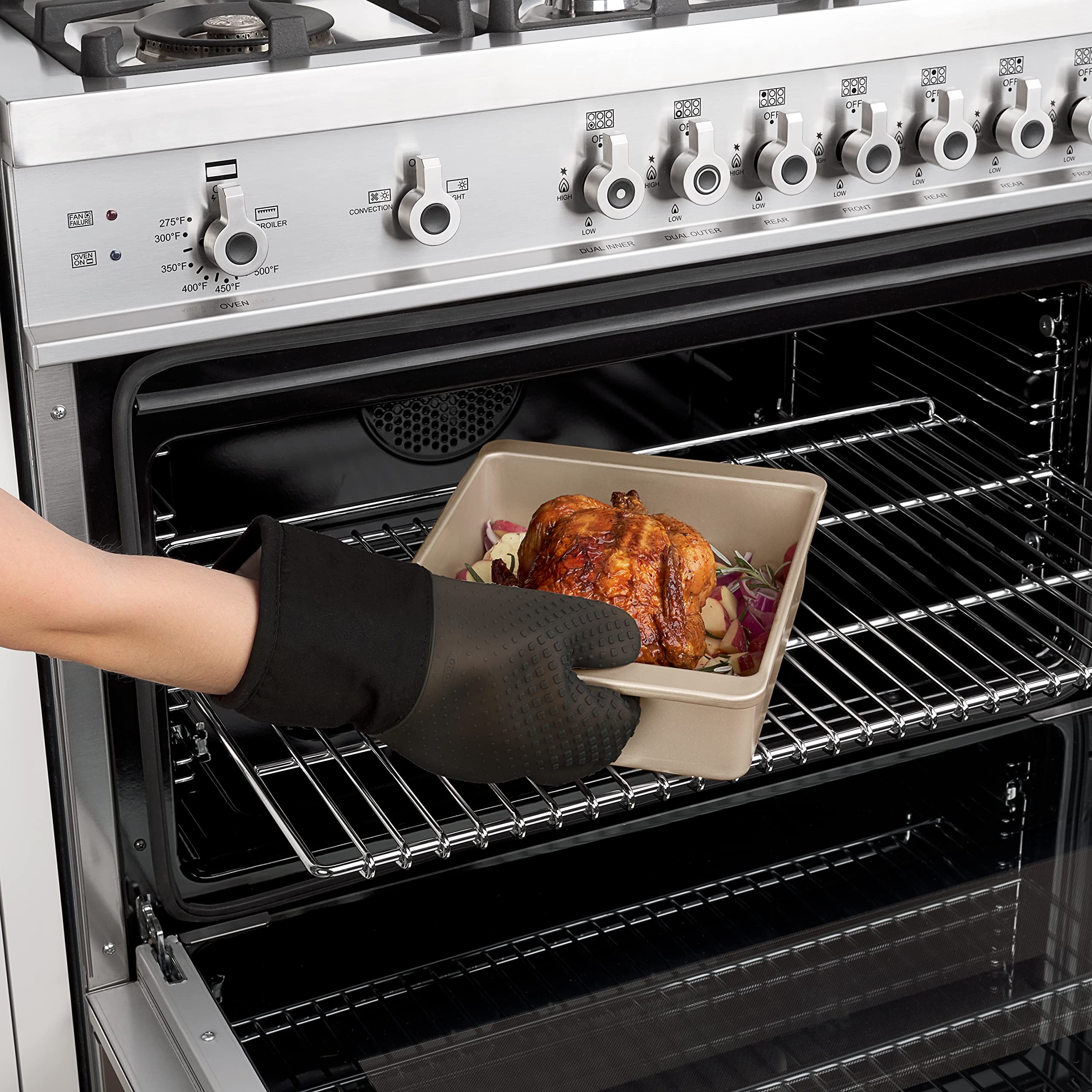 OXO Good Grips silicone mitt resists stains for everyday kitchen use